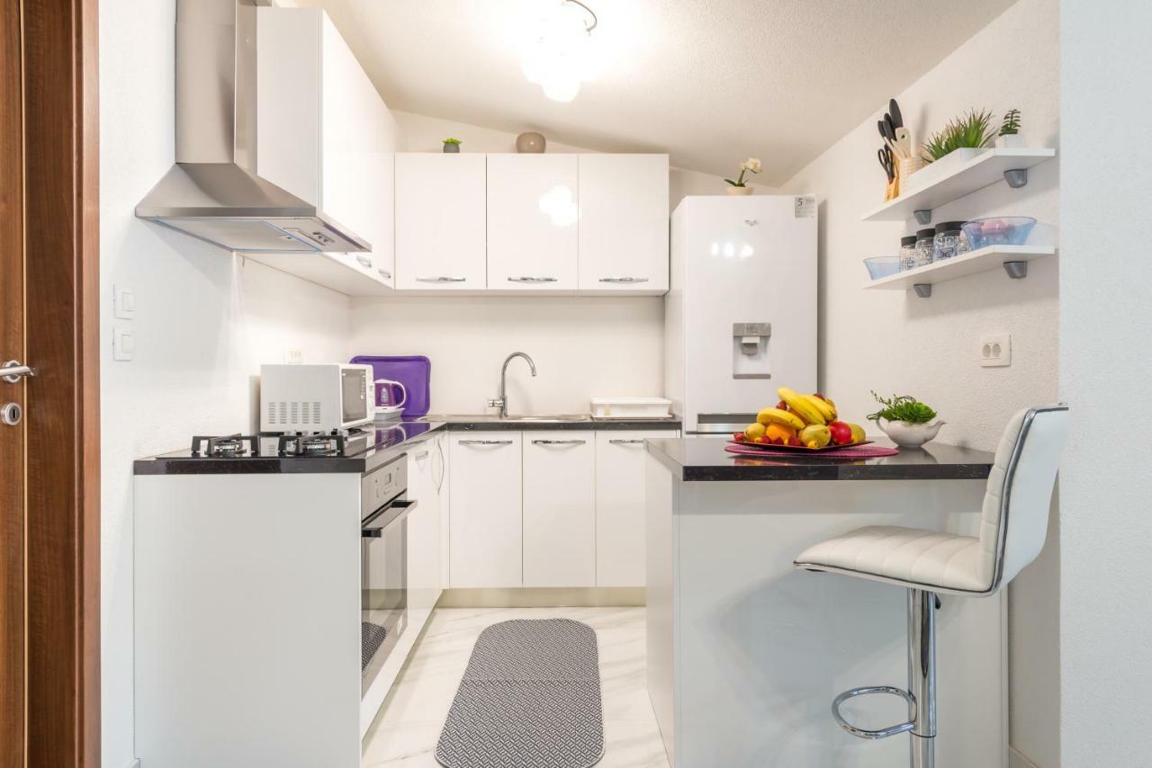 Tranquility And Nature In 4 Bedroom With Sea View Mokošica Eksteriør billede