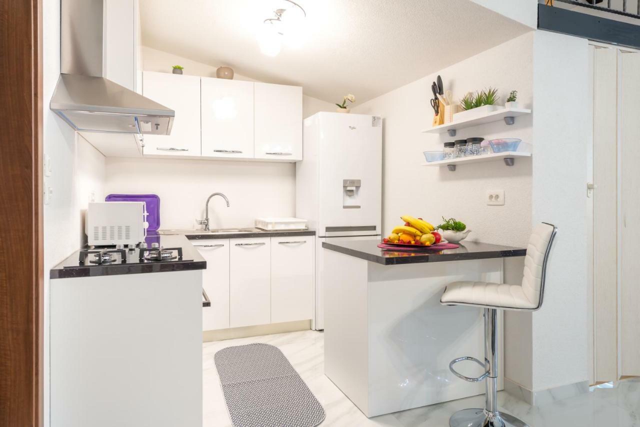 Tranquility And Nature In 4 Bedroom With Sea View Mokošica Eksteriør billede