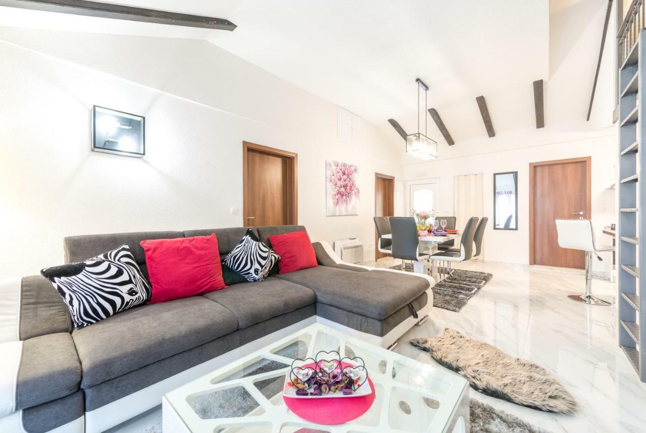 Tranquility And Nature In 4 Bedroom With Sea View Mokošica Eksteriør billede