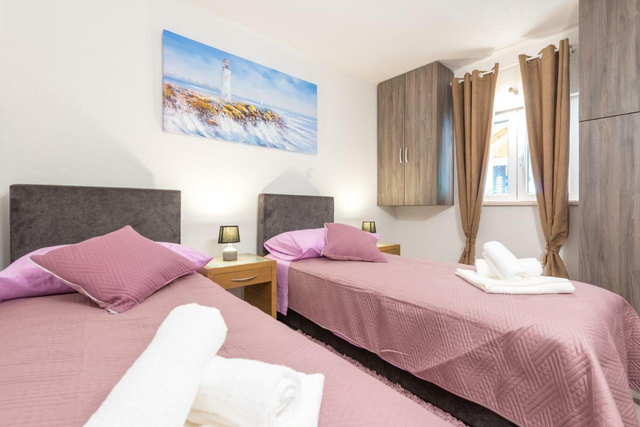 Tranquility And Nature In 4 Bedroom With Sea View Mokošica Eksteriør billede