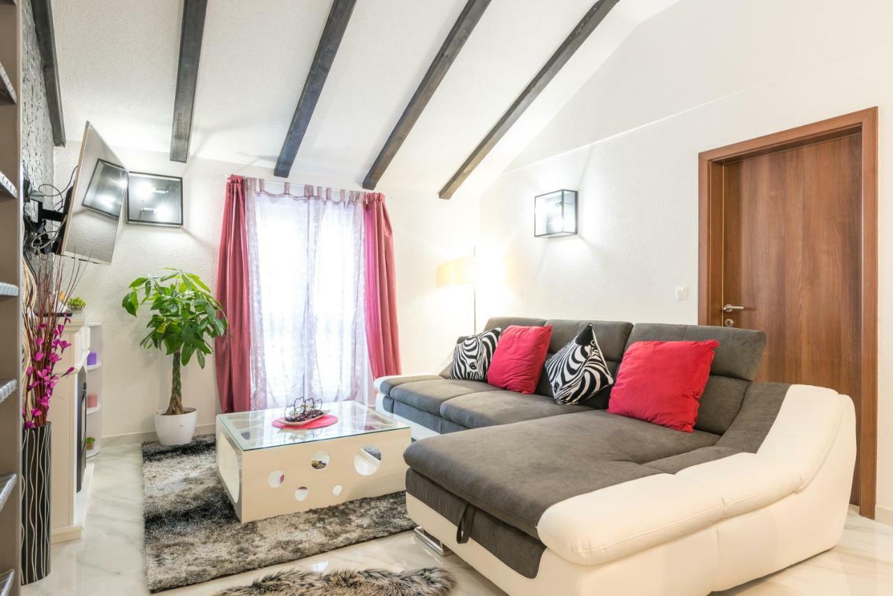 Tranquility And Nature In 4 Bedroom With Sea View Mokošica Eksteriør billede