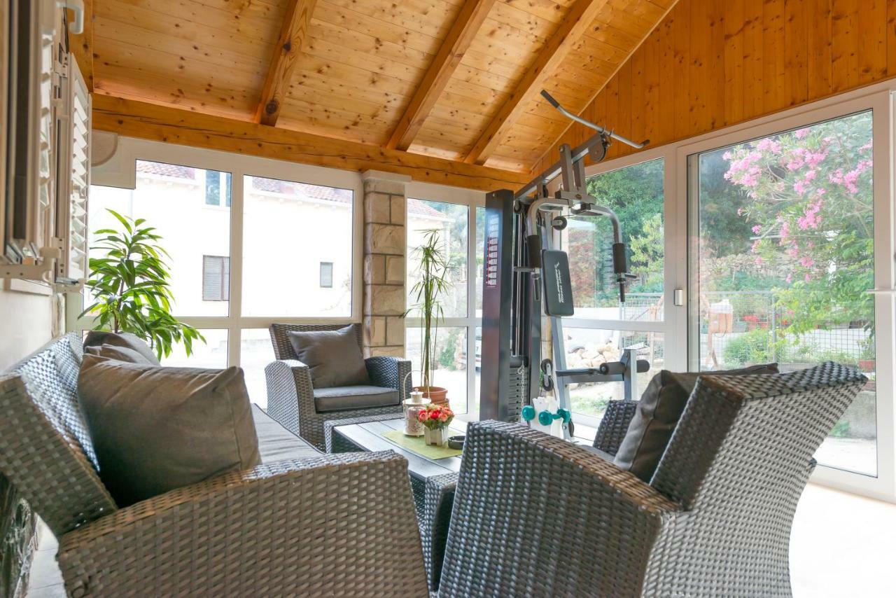 Tranquility And Nature In 4 Bedroom With Sea View Mokošica Eksteriør billede