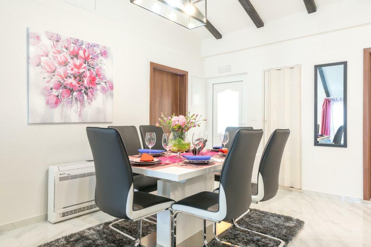 Tranquility And Nature In 4 Bedroom With Sea View Mokošica Eksteriør billede