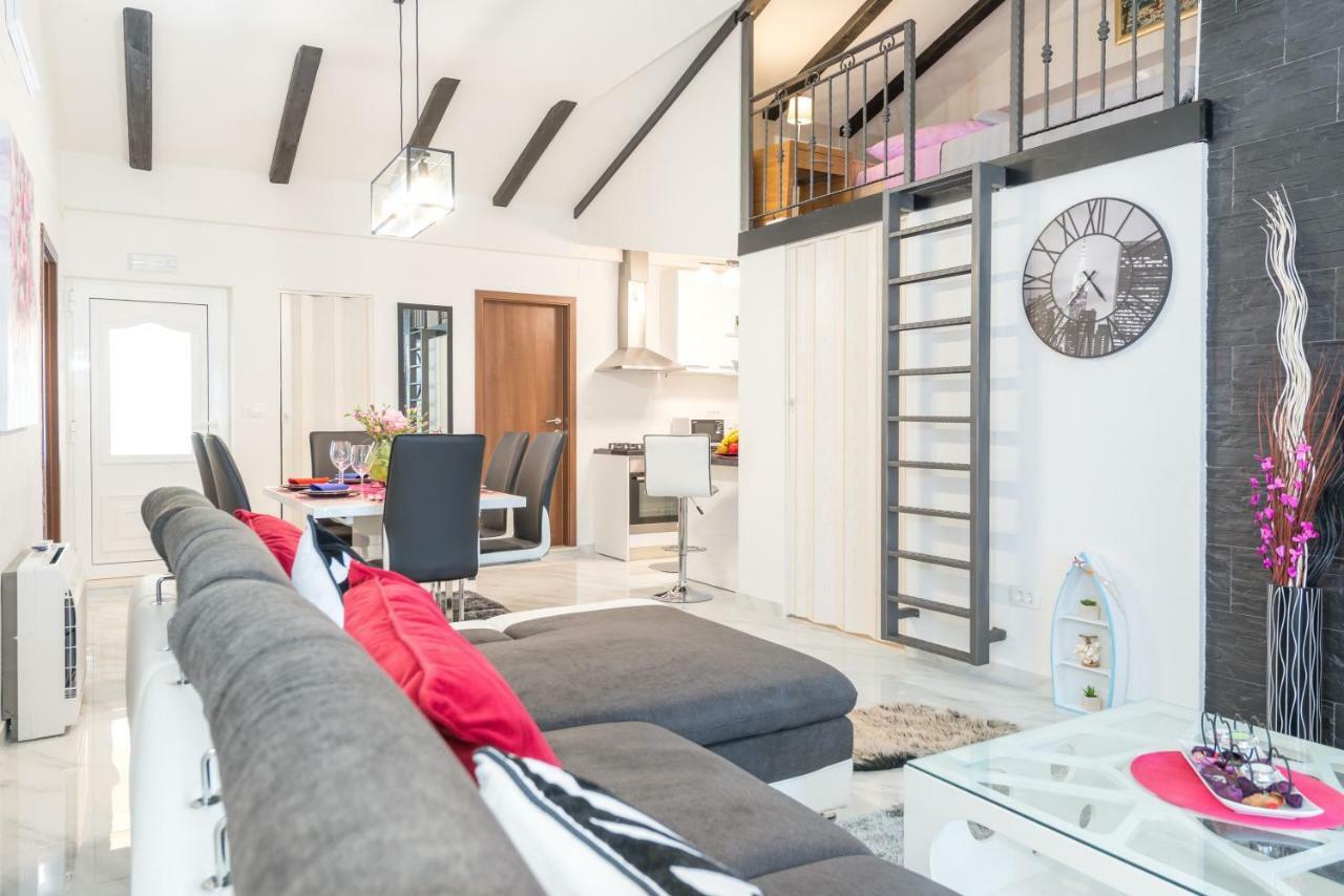 Tranquility And Nature In 4 Bedroom With Sea View Mokošica Eksteriør billede