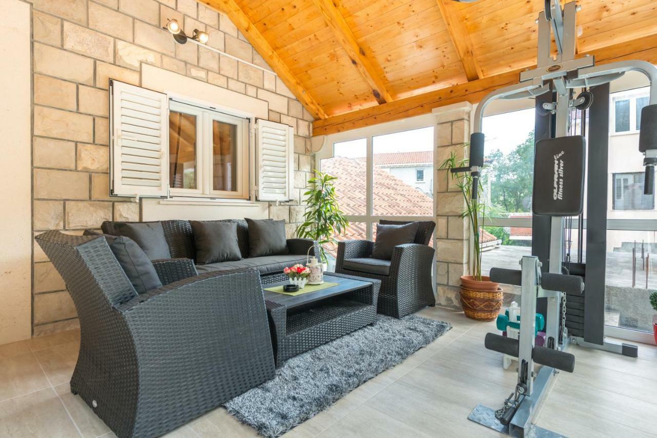 Tranquility And Nature In 4 Bedroom With Sea View Mokošica Eksteriør billede