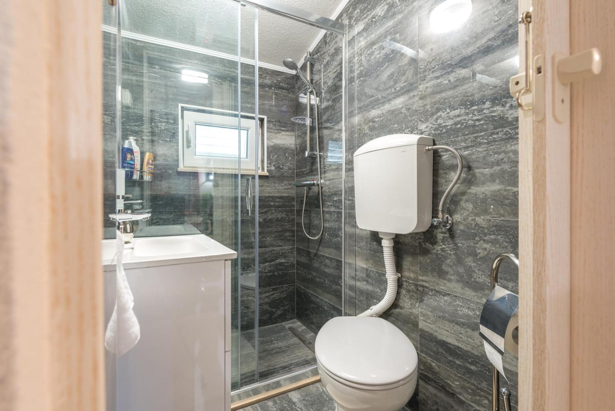 Tranquility And Nature In 4 Bedroom With Sea View Mokošica Eksteriør billede
